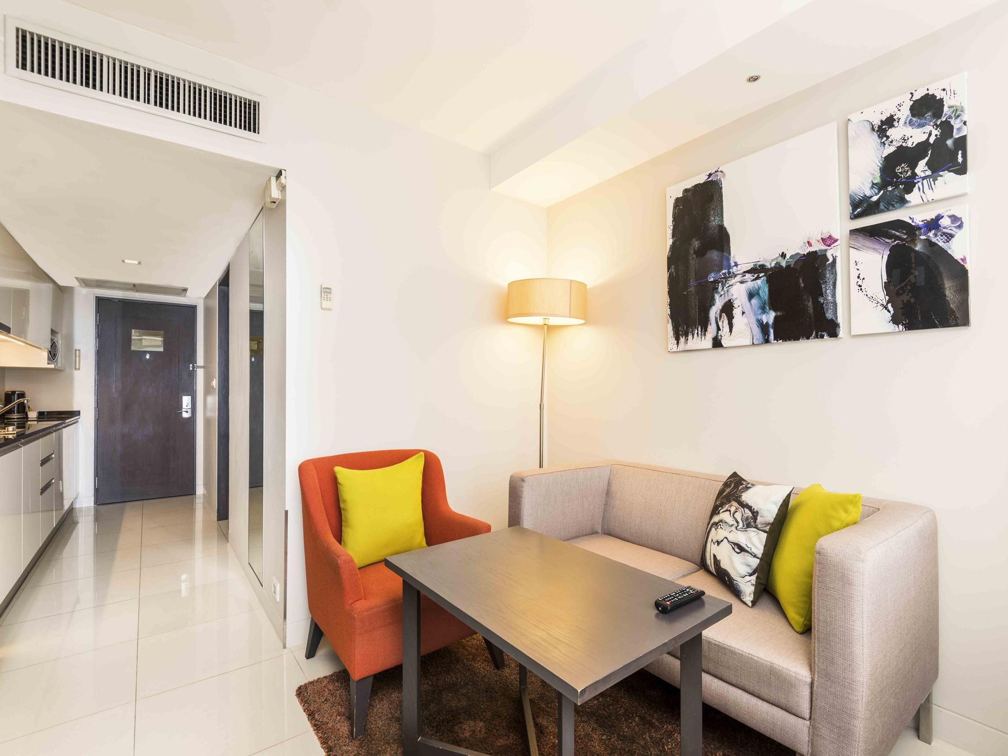 Maitria Hotel Sukhumvit 18 Bangkok - A Chatrium Collection Exterior foto