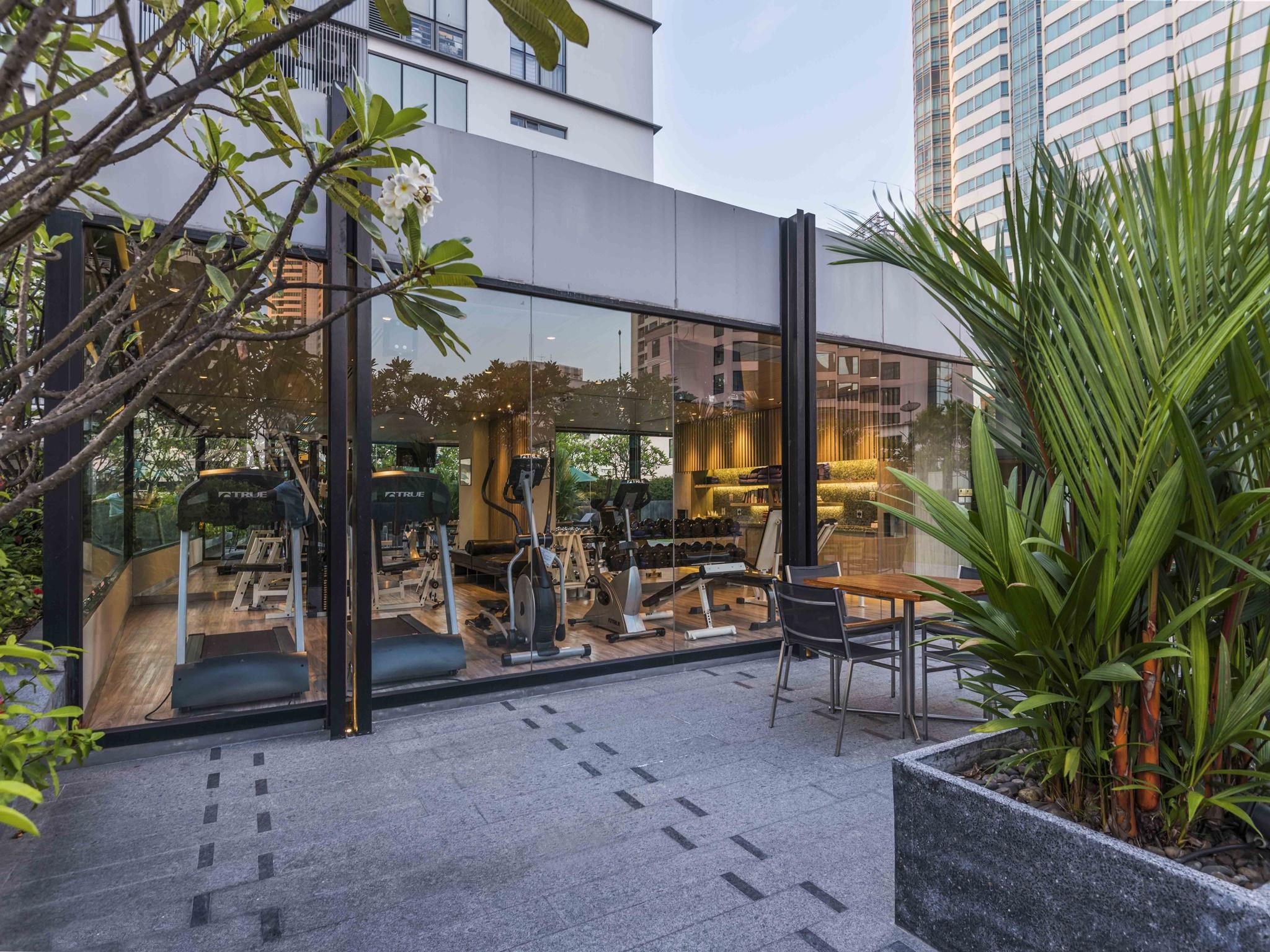 Maitria Hotel Sukhumvit 18 Bangkok - A Chatrium Collection Exterior foto